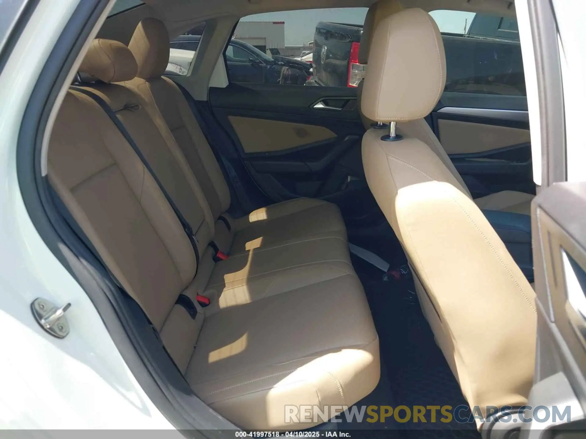 8 Photograph of a damaged car 3VWCB7BU9KM144272 VOLKSWAGEN JETTA 2019
