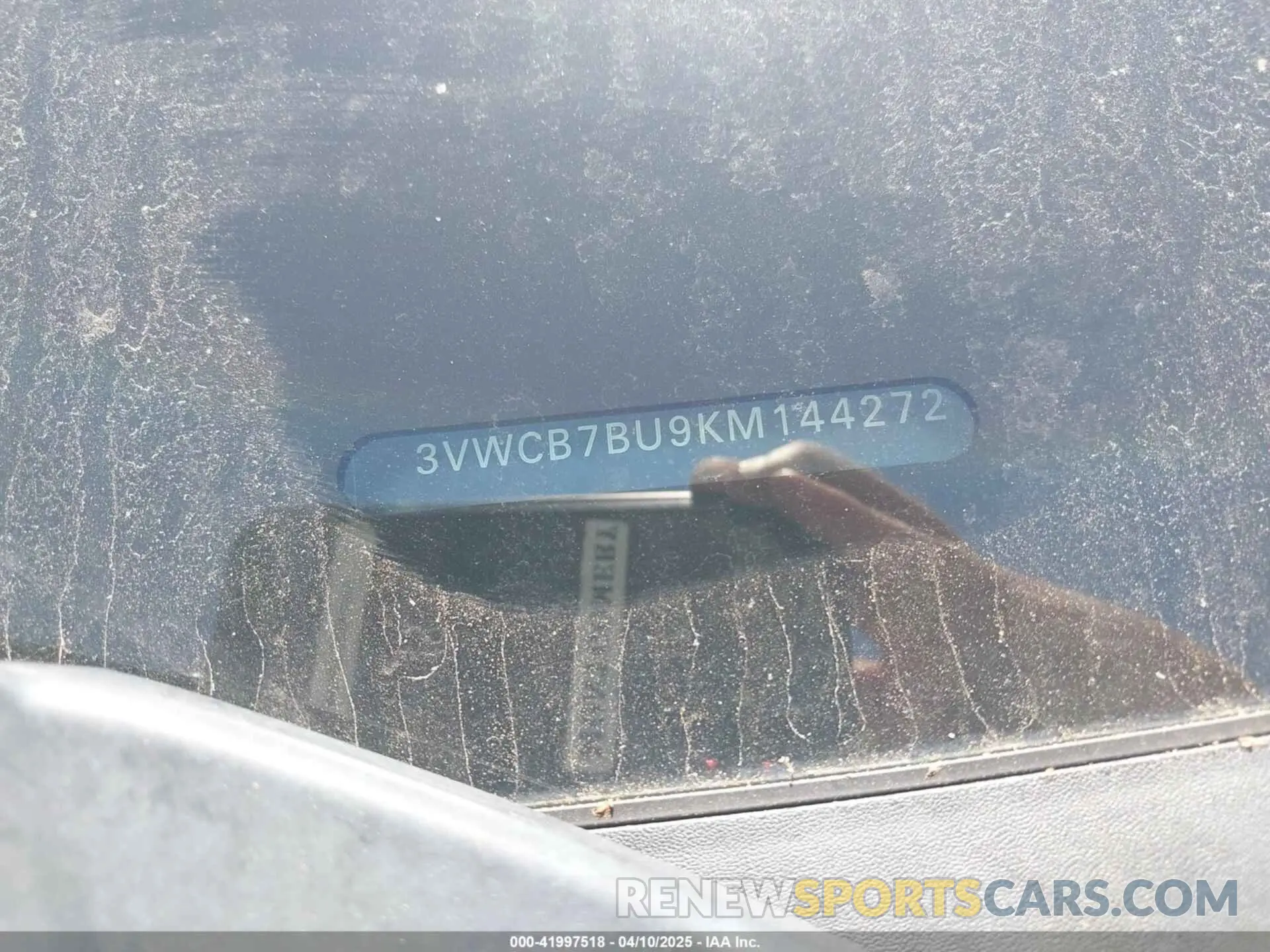 9 Photograph of a damaged car 3VWCB7BU9KM144272 VOLKSWAGEN JETTA 2019