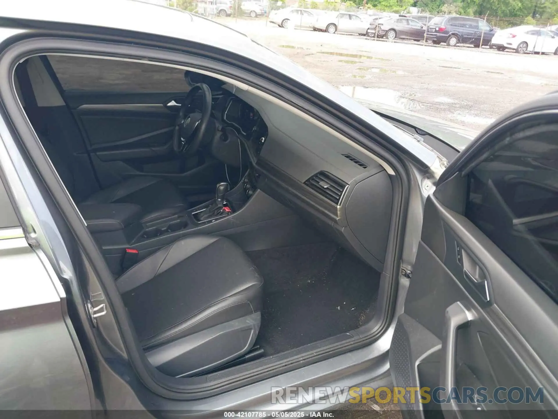 5 Photograph of a damaged car 3VWE57BU3KM062523 VOLKSWAGEN JETTA 2019