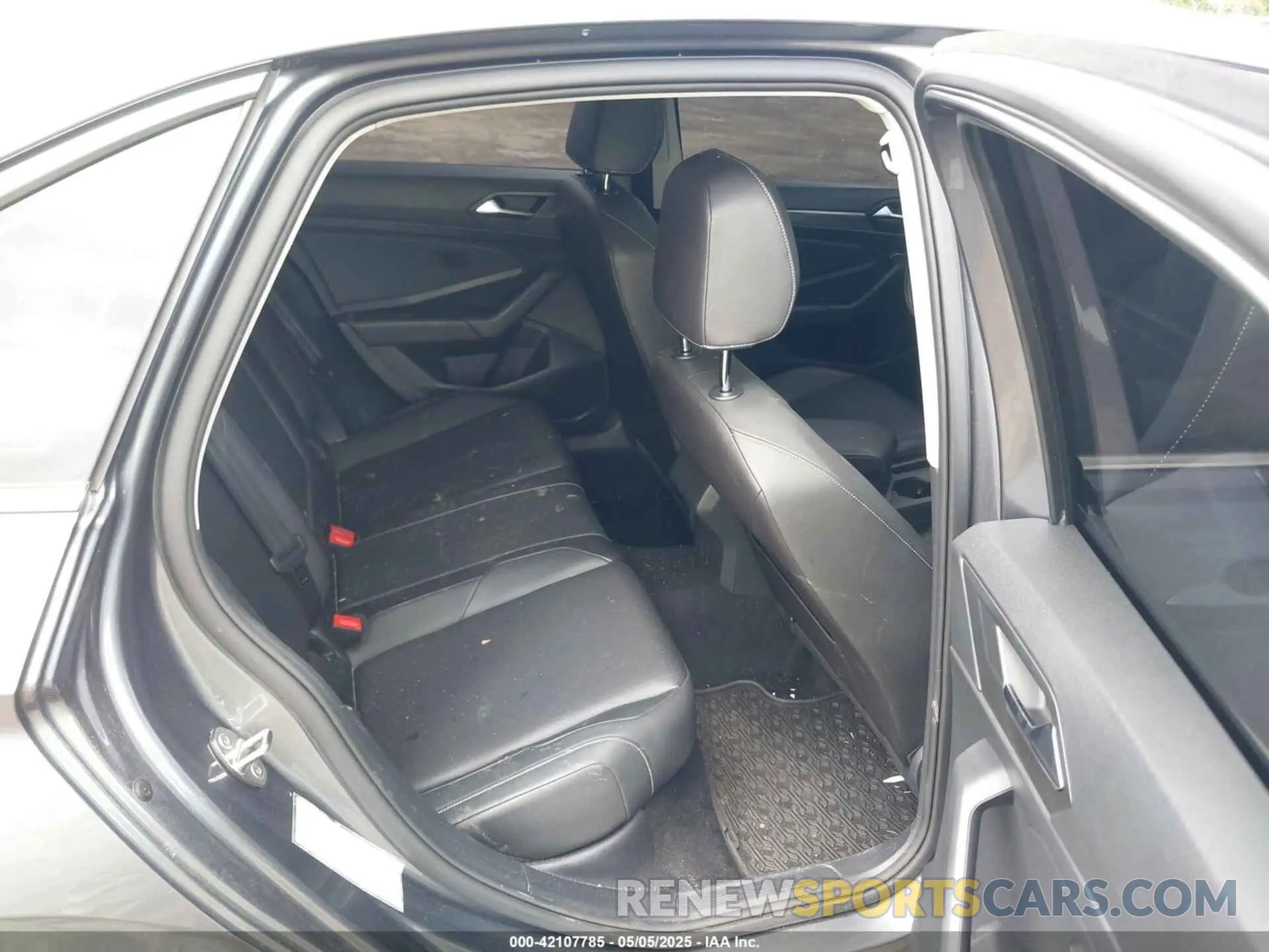 8 Photograph of a damaged car 3VWE57BU3KM062523 VOLKSWAGEN JETTA 2019