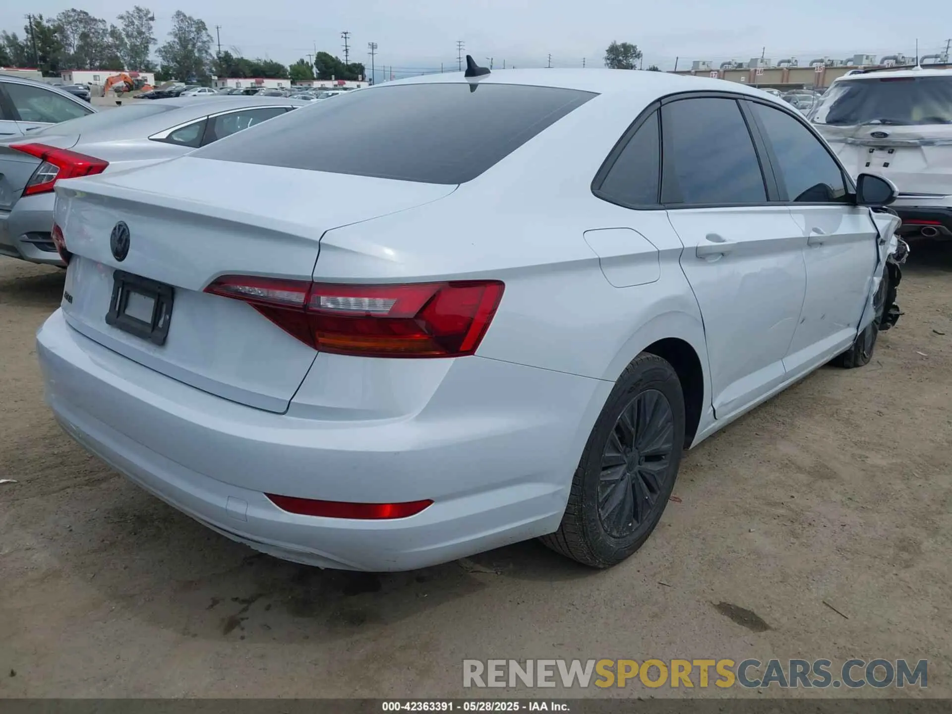 4 Photograph of a damaged car 3VWE57BU7KM052772 VOLKSWAGEN JETTA 2019