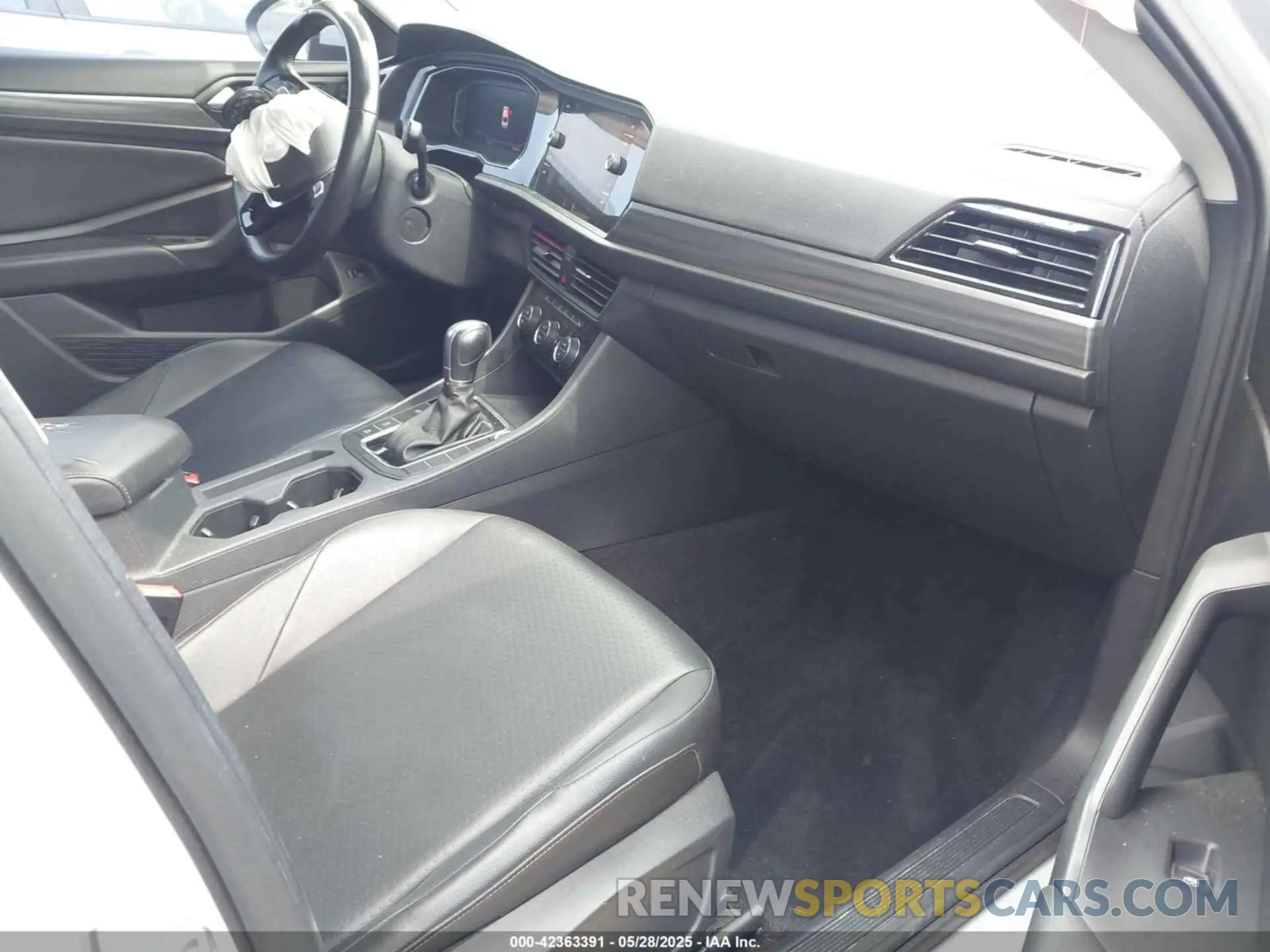 5 Photograph of a damaged car 3VWE57BU7KM052772 VOLKSWAGEN JETTA 2019