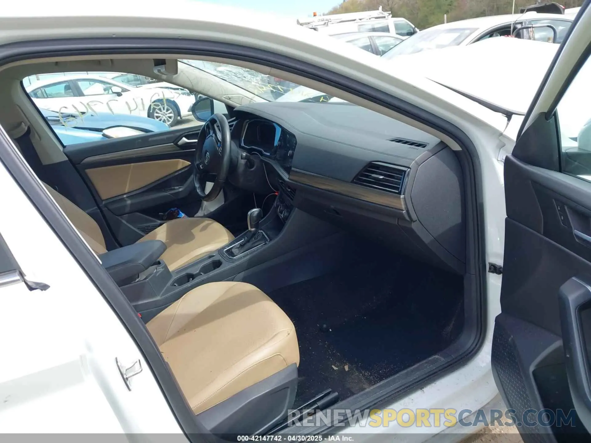 5 Фотография поврежденного автомобиля 3VWE57BU7KM264717 VOLKSWAGEN JETTA 2019