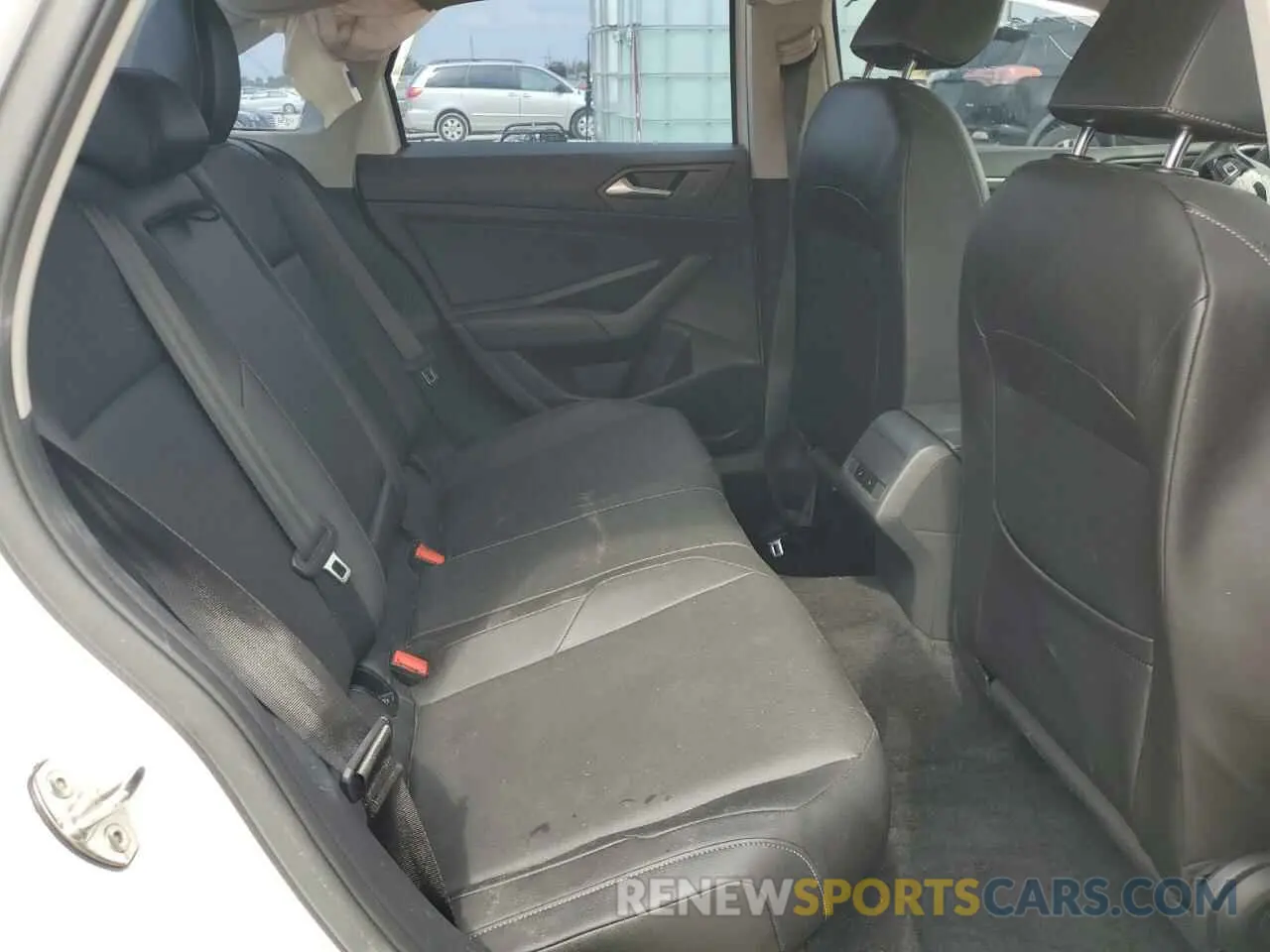 10 Photograph of a damaged car 3VWEB7BU0KM229901 VOLKSWAGEN JETTA 2019