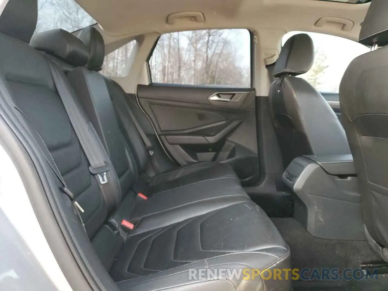 10 Photograph of a damaged car 3VWG57BU5KM193249 VOLKSWAGEN JETTA 2019