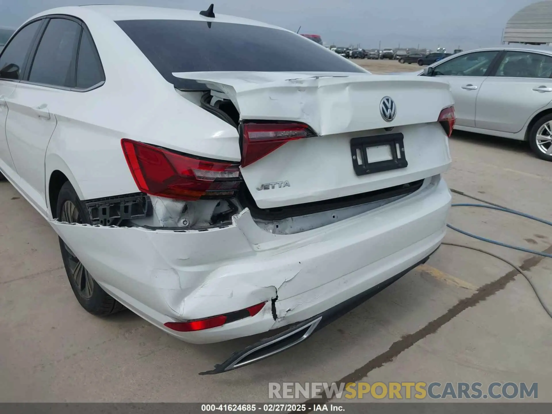 6 Photograph of a damaged car 3VWG57BU6KM112372 VOLKSWAGEN JETTA 2019