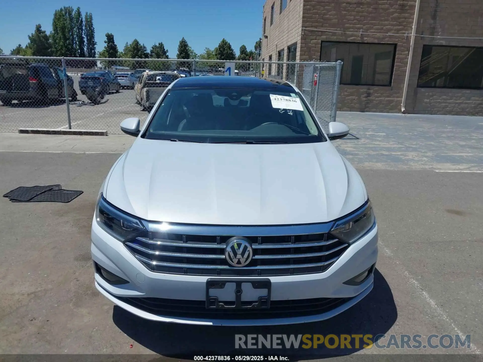 12 Photograph of a damaged car 3VWG57BU8KM040476 VOLKSWAGEN JETTA 2019