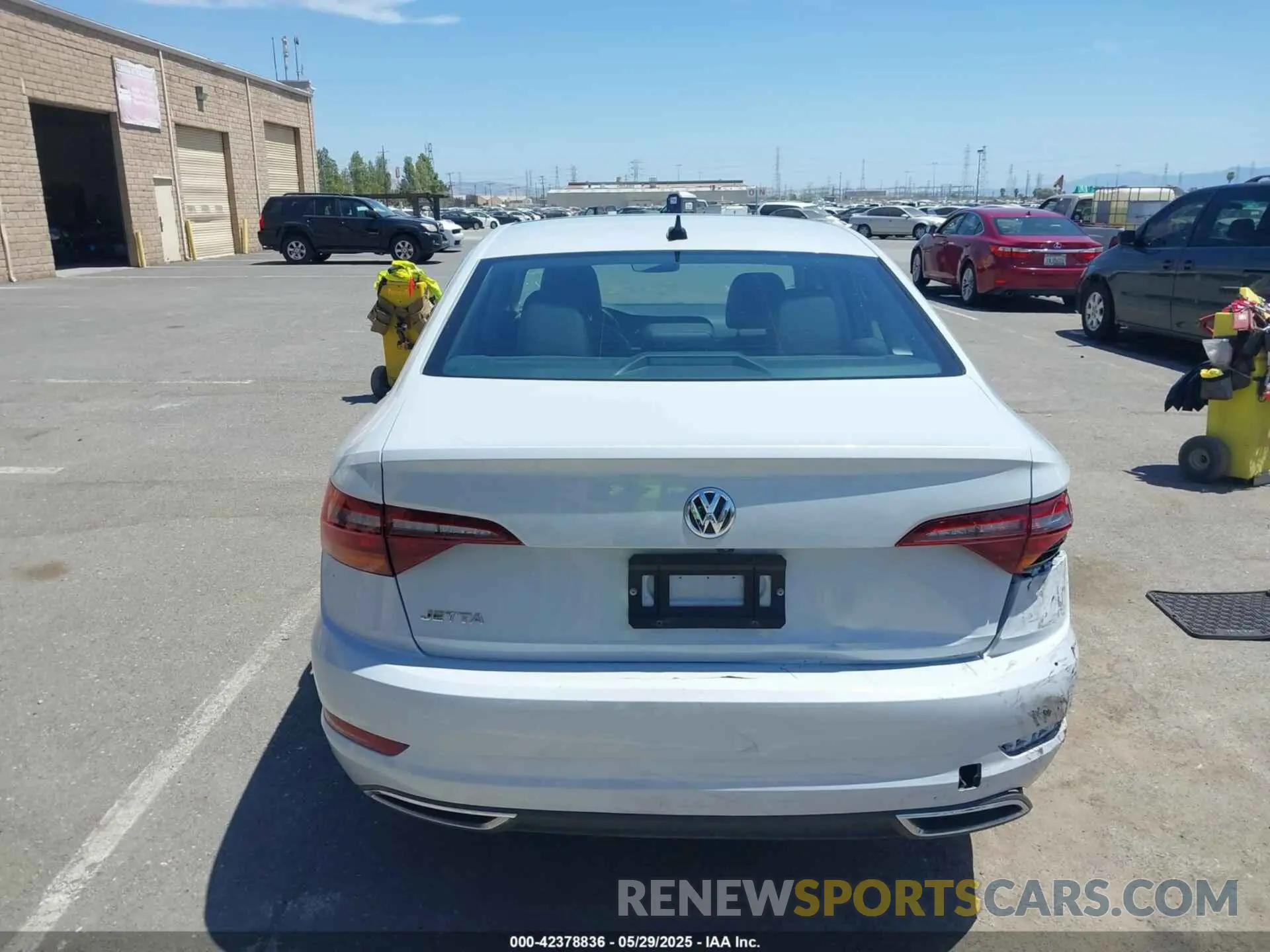 16 Photograph of a damaged car 3VWG57BU8KM040476 VOLKSWAGEN JETTA 2019