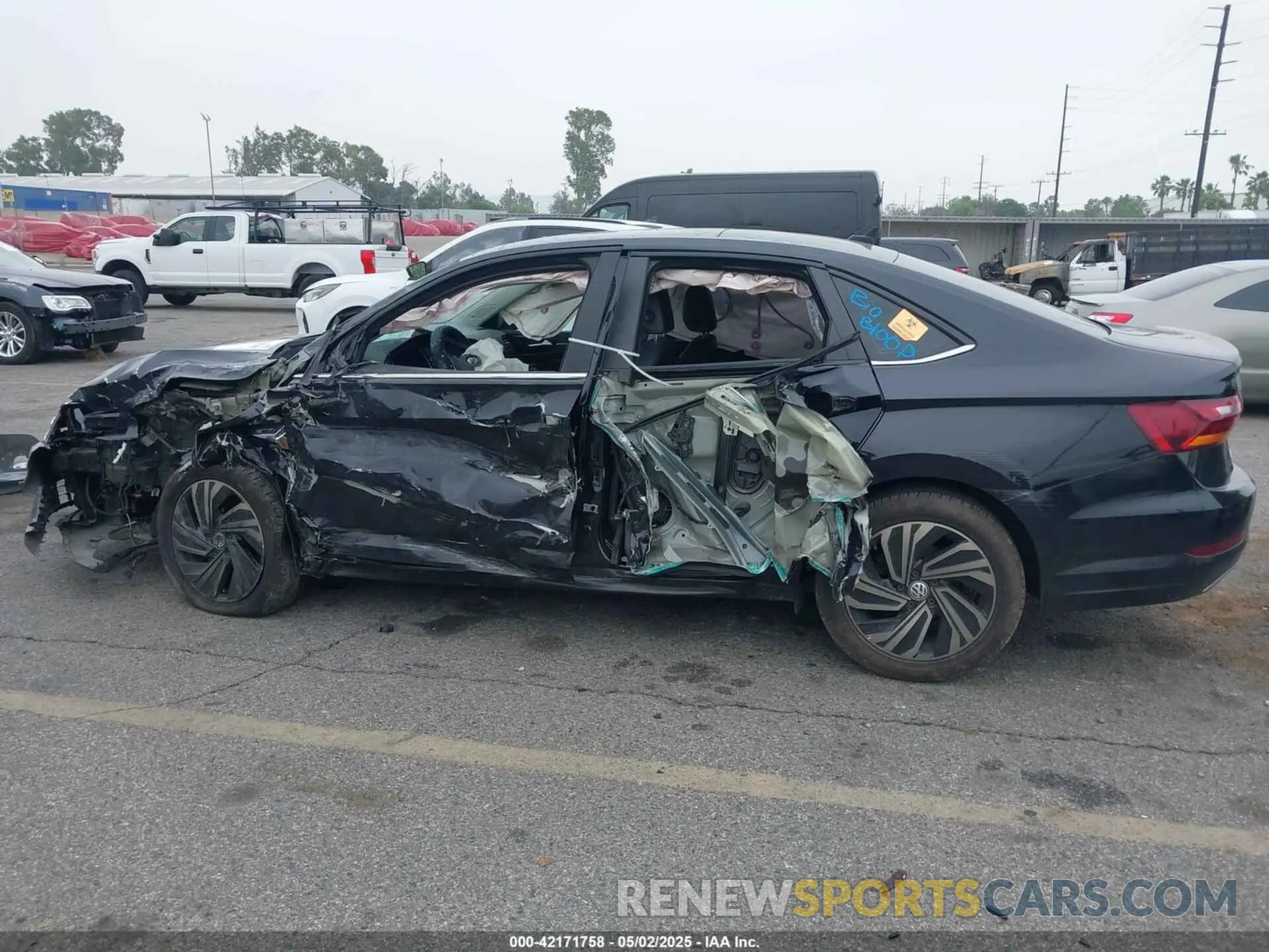14 Photograph of a damaged car 3VWG57BU8KM087653 VOLKSWAGEN JETTA 2019
