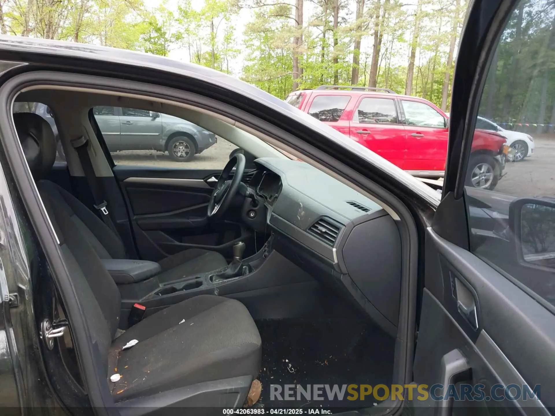 5 Photograph of a damaged car 3VWN57BU1KM050449 VOLKSWAGEN JETTA 2019