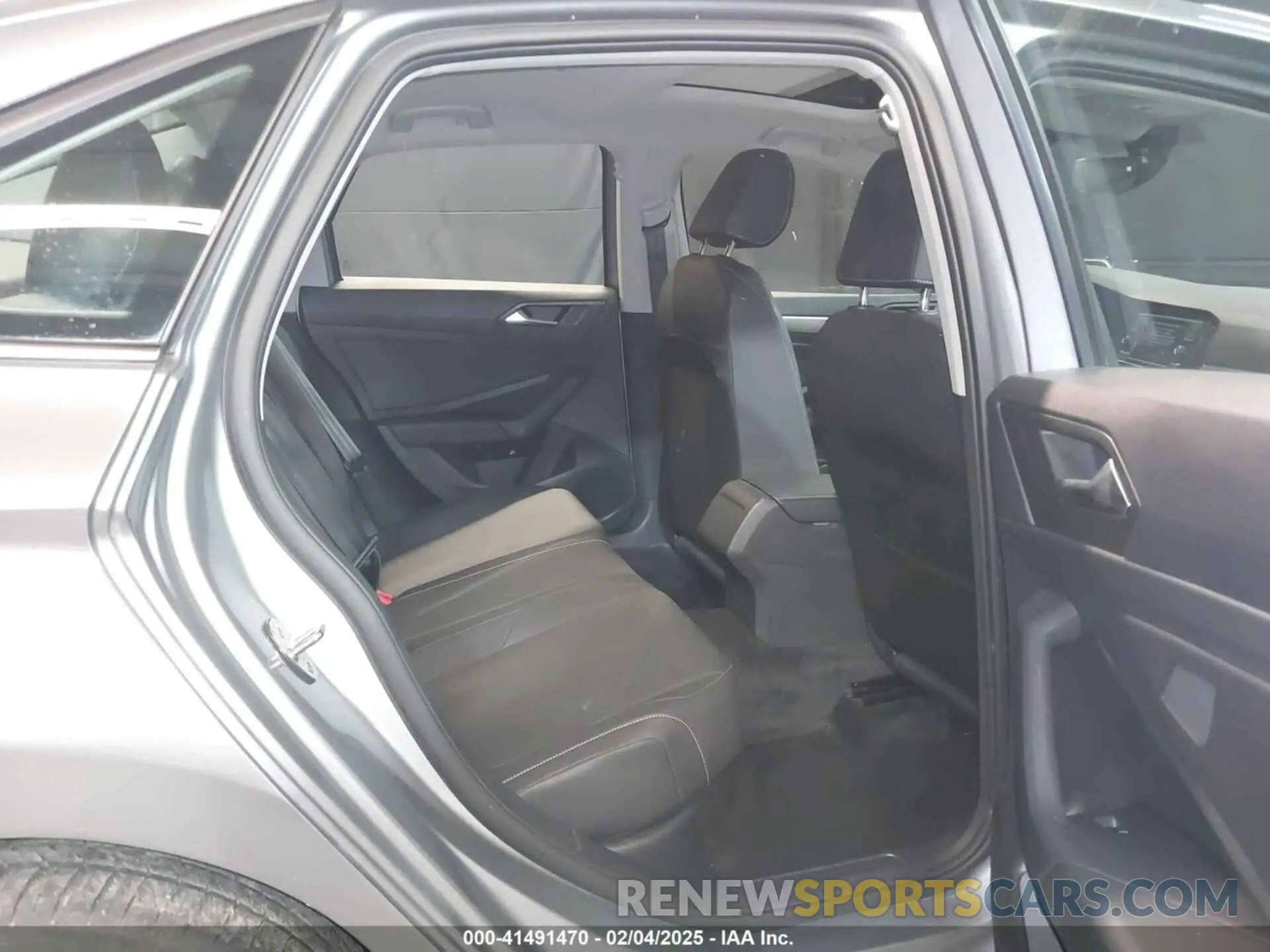 8 Photograph of a damaged car 3VWC57BU0LM081152 VOLKSWAGEN JETTA 2020