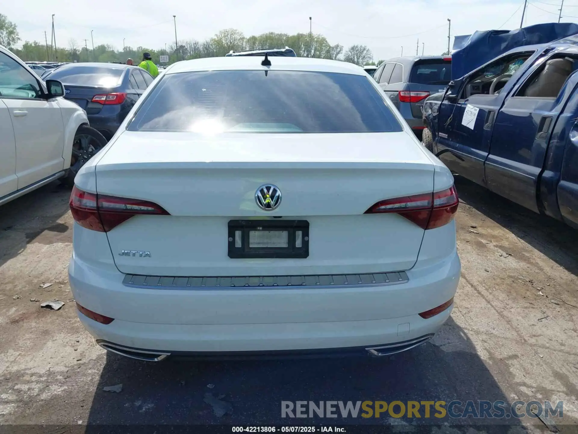15 Photograph of a damaged car 3VWC57BU0LM100105 VOLKSWAGEN JETTA 2020