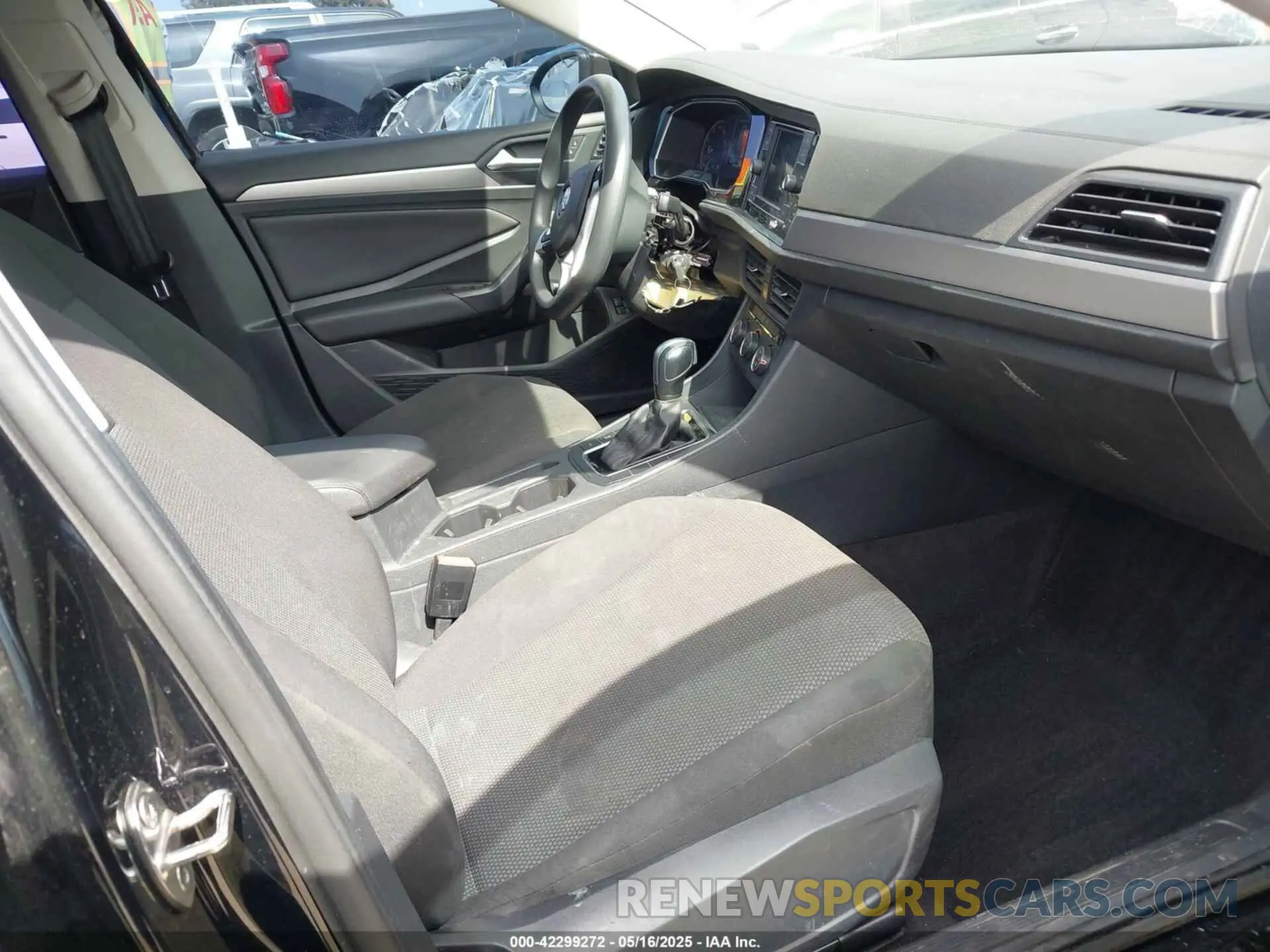 5 Photograph of a damaged car 3VWC57BU2LM086319 VOLKSWAGEN JETTA 2020