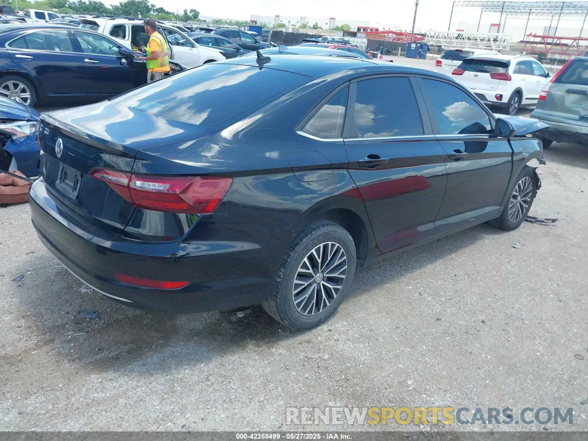 4 Фотография поврежденного автомобиля 3VWC57BU5LM079803 VOLKSWAGEN JETTA 2020