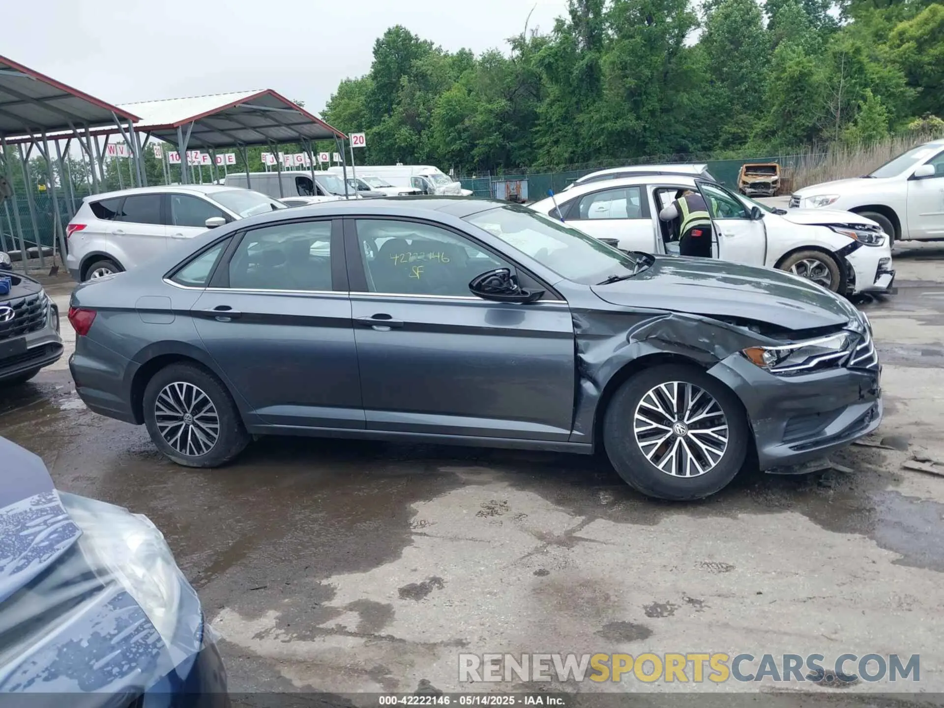 13 Photograph of a damaged car 3VWC57BU5LM097928 VOLKSWAGEN JETTA 2020