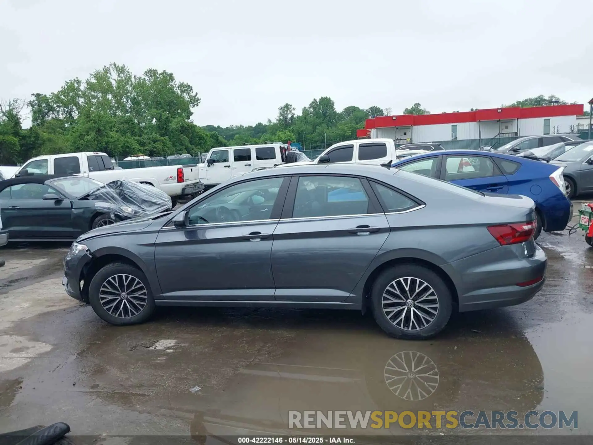 14 Photograph of a damaged car 3VWC57BU5LM097928 VOLKSWAGEN JETTA 2020