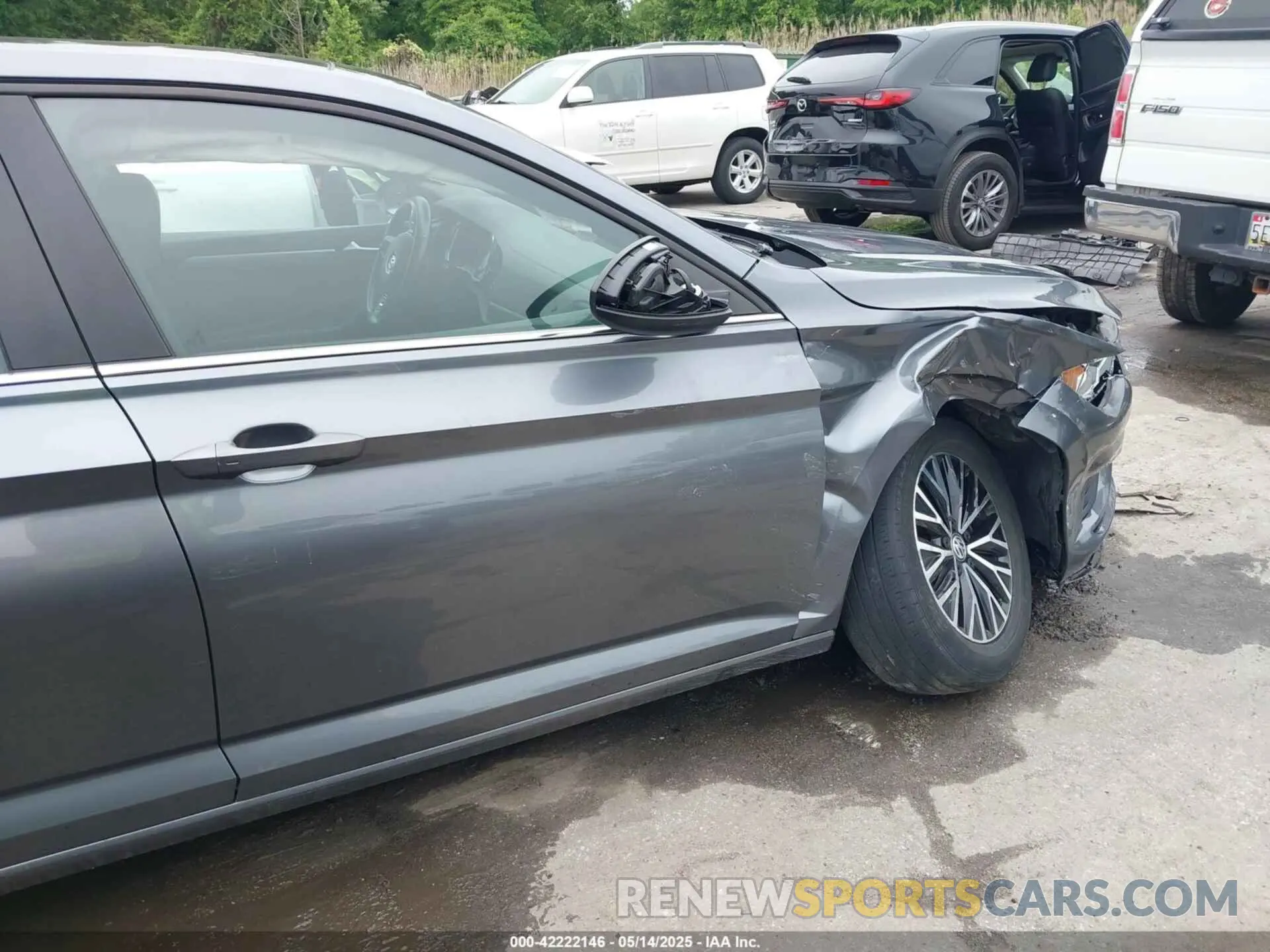 18 Photograph of a damaged car 3VWC57BU5LM097928 VOLKSWAGEN JETTA 2020