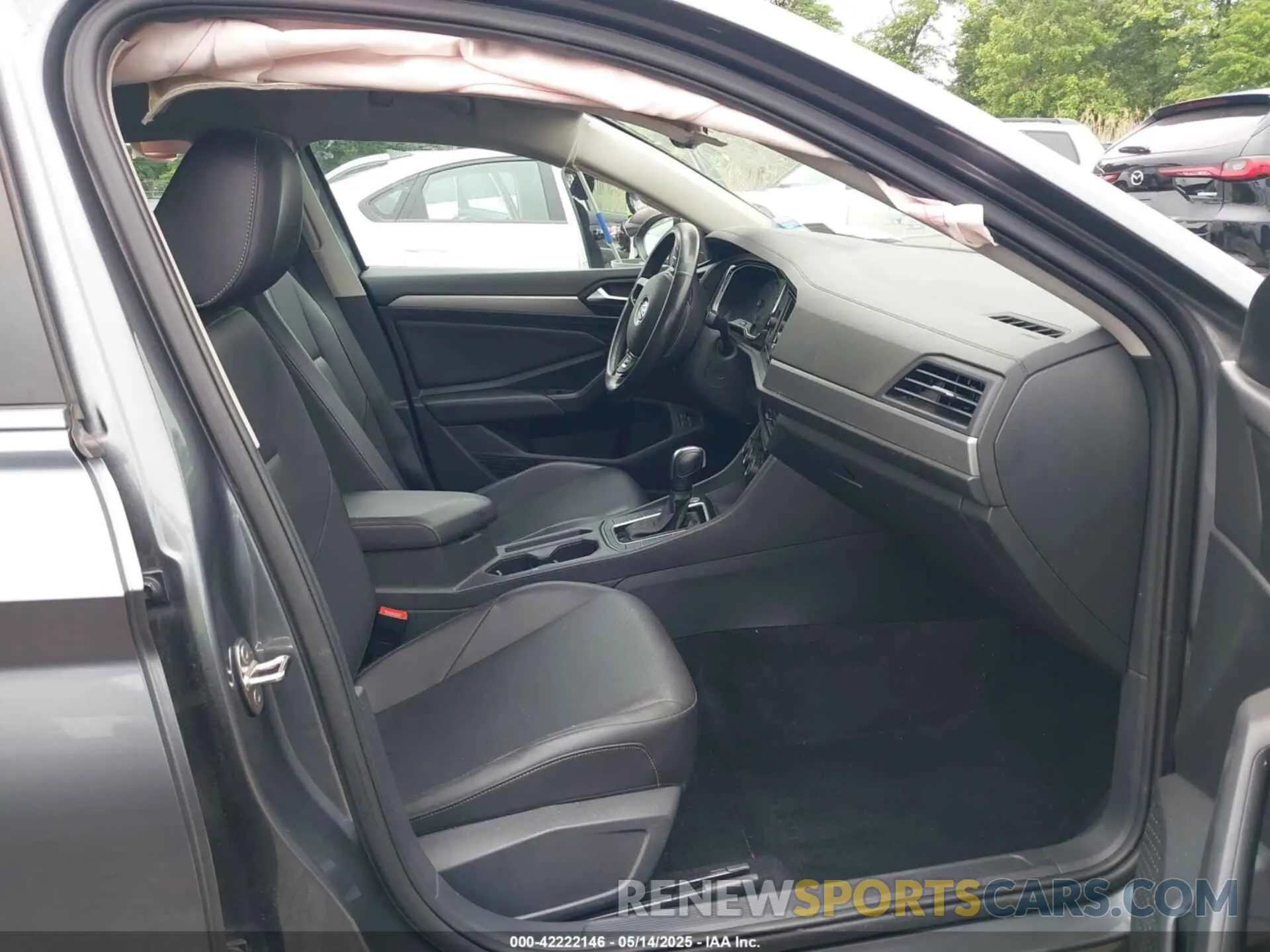 5 Photograph of a damaged car 3VWC57BU5LM097928 VOLKSWAGEN JETTA 2020