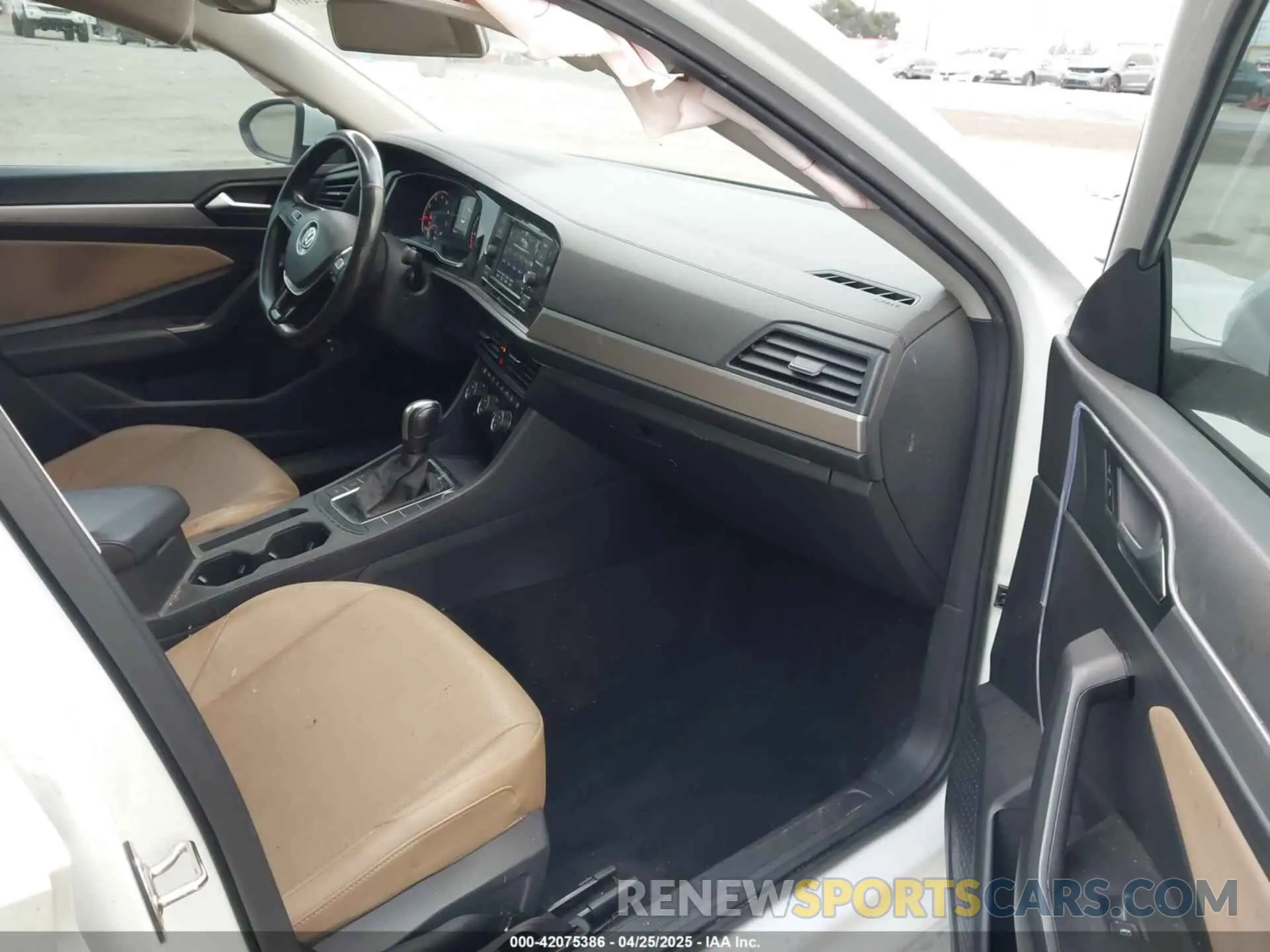 5 Фотография поврежденного автомобиля 3VWC57BU6LM101081 VOLKSWAGEN JETTA 2020