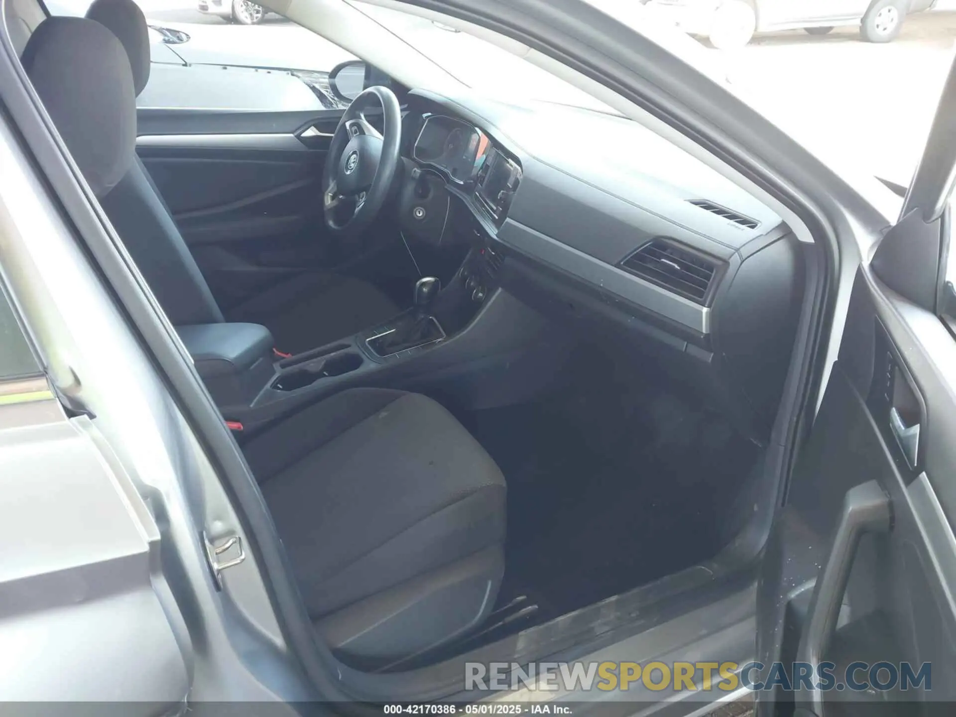5 Фотография поврежденного автомобиля 3VWC57BU6LM102957 VOLKSWAGEN JETTA 2020