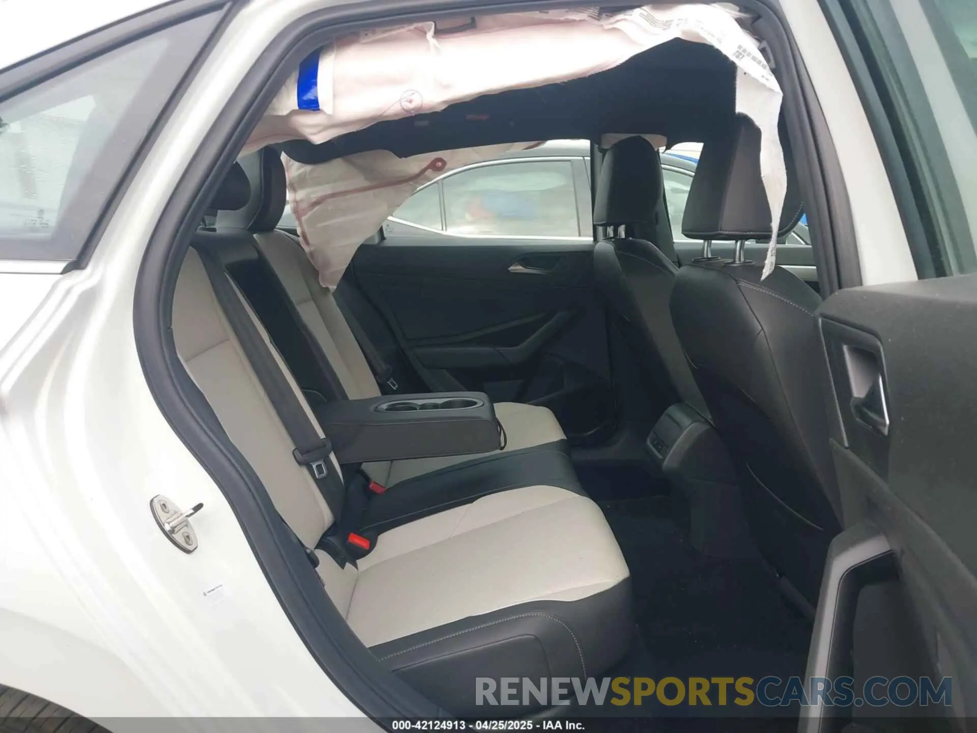 8 Photograph of a damaged car 3VWC57BU9LM101169 VOLKSWAGEN JETTA 2020