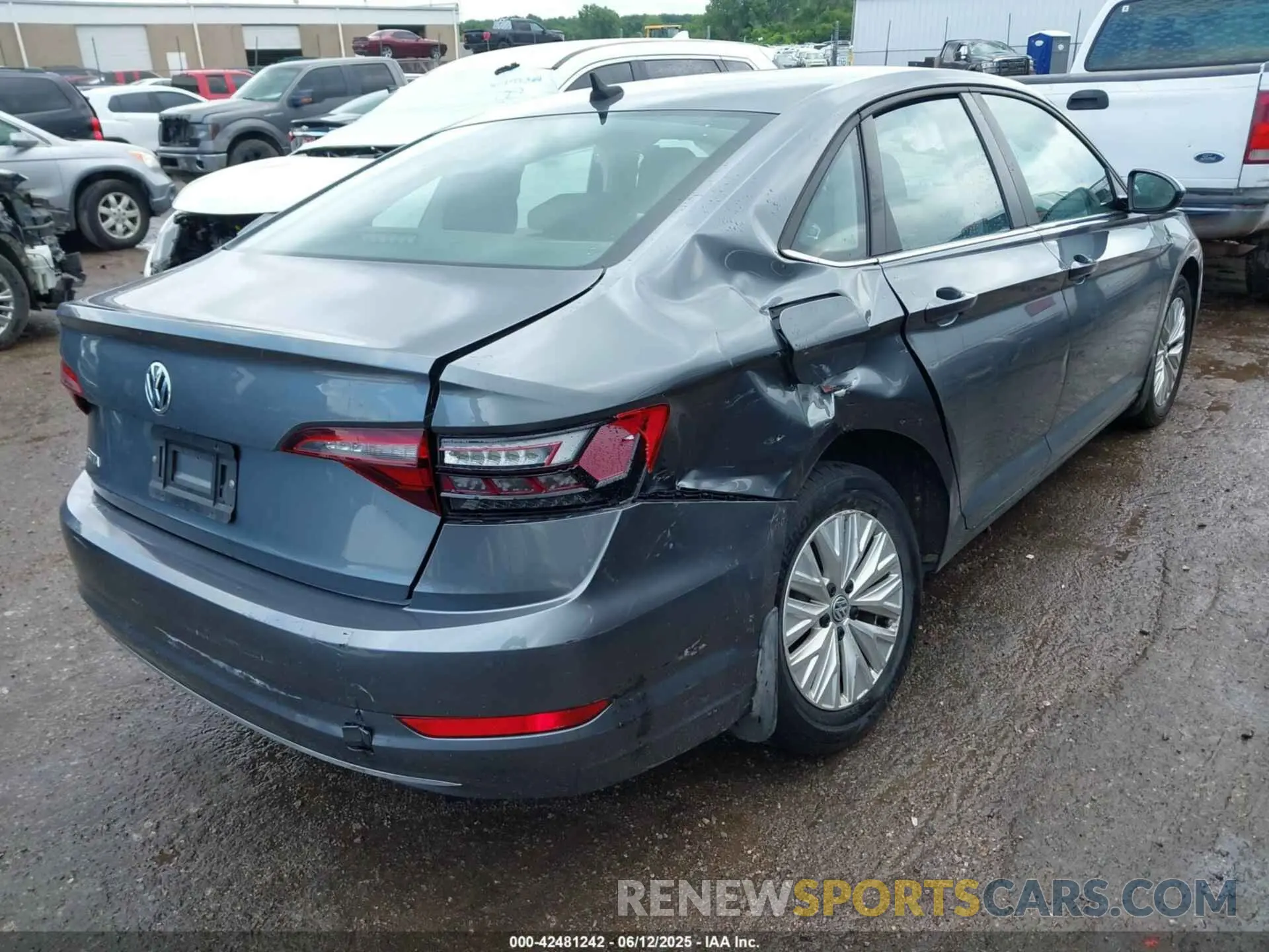 4 Фотография поврежденного автомобиля 3VWCB7BU0LM033207 VOLKSWAGEN JETTA 2020