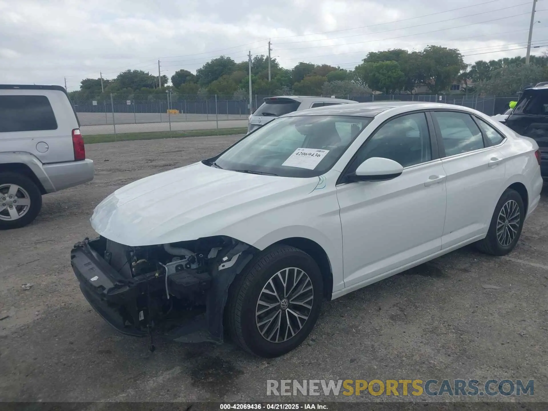 2 Photograph of a damaged car 3VWCB7BU0LM048998 VOLKSWAGEN JETTA 2020
