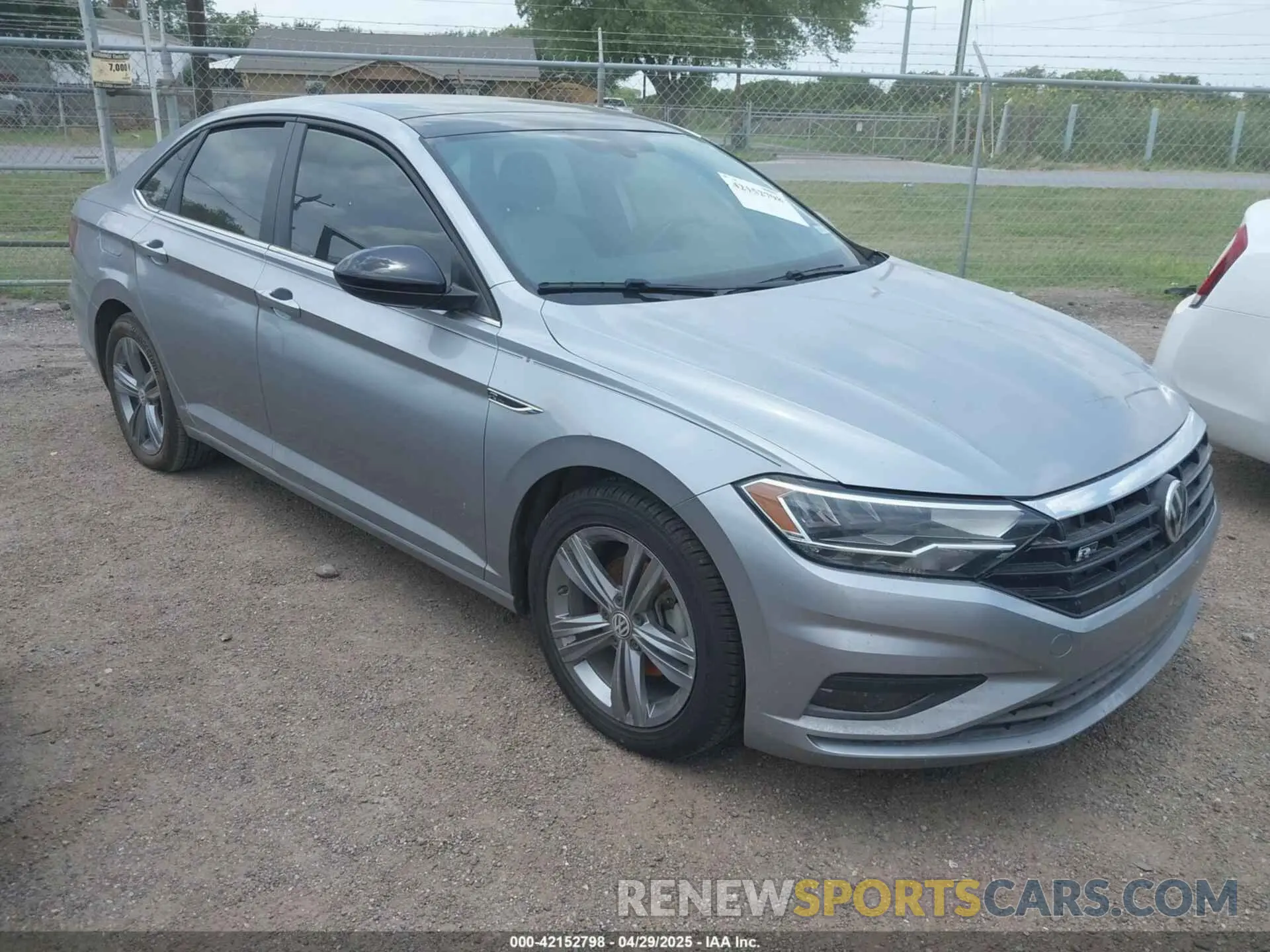 1 Photograph of a damaged car 3VWCB7BU1LM015797 VOLKSWAGEN JETTA 2020