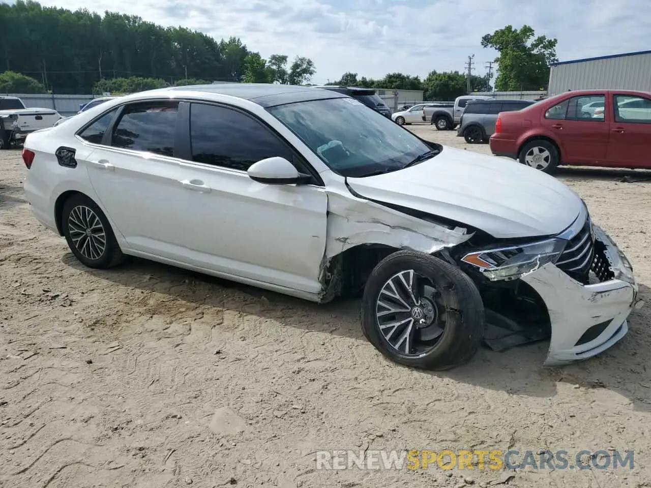 4 Photograph of a damaged car 3VWCB7BU2LM009748 VOLKSWAGEN JETTA 2020