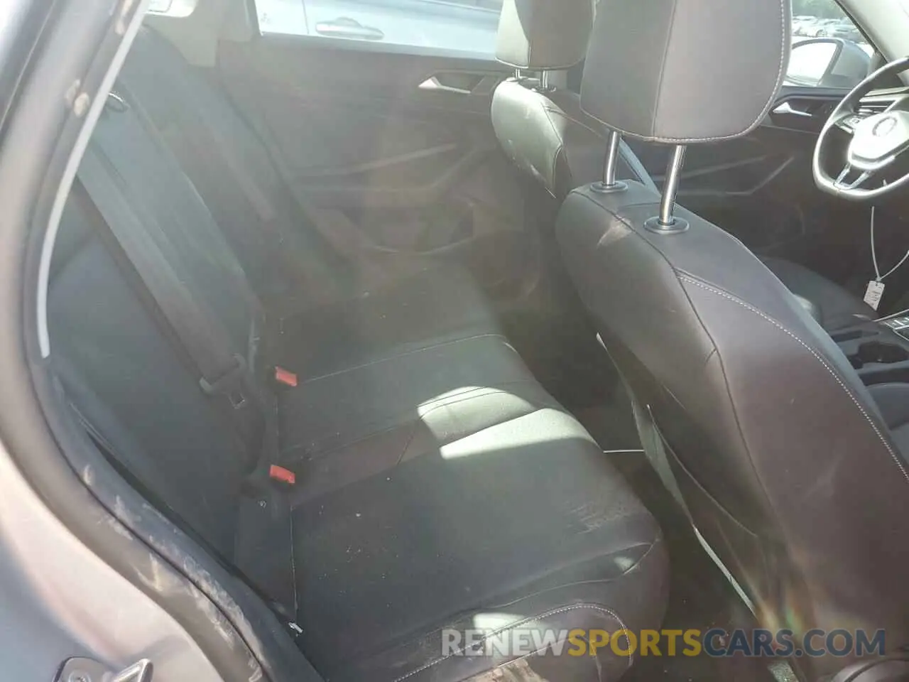 10 Фотография поврежденного автомобиля 3VWCB7BU3LM043827 VOLKSWAGEN JETTA 2020
