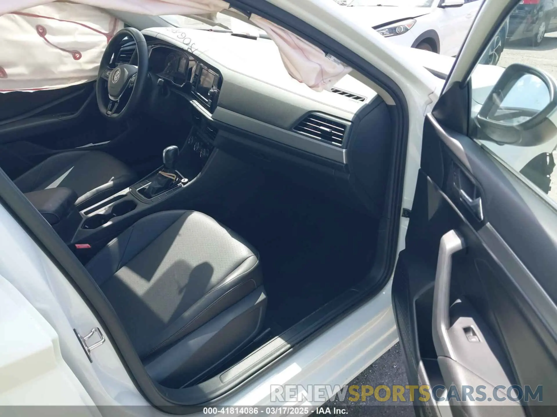 5 Фотография поврежденного автомобиля 3VWCB7BU3LM051846 VOLKSWAGEN JETTA 2020