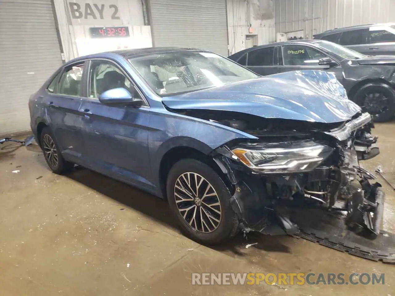 4 Photograph of a damaged car 3VWCB7BU4LM008987 VOLKSWAGEN JETTA 2020