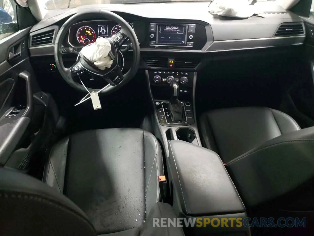 8 Photograph of a damaged car 3VWCB7BU4LM008987 VOLKSWAGEN JETTA 2020
