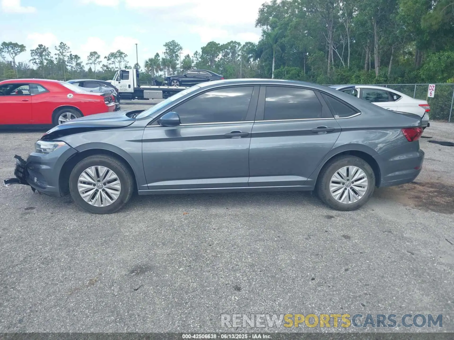 14 Photograph of a damaged car 3VWCB7BU4LM016992 VOLKSWAGEN JETTA 2020