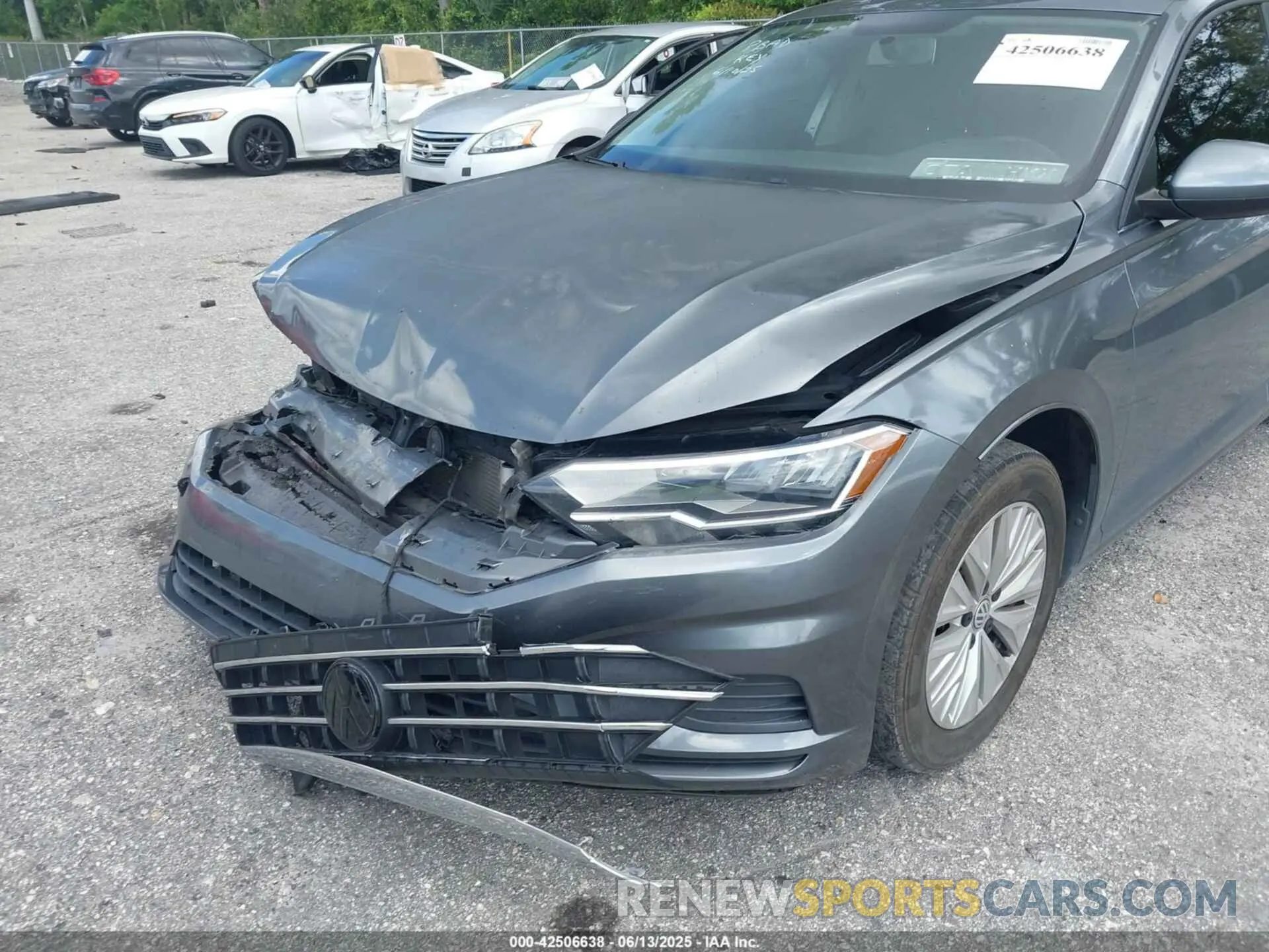 18 Photograph of a damaged car 3VWCB7BU4LM016992 VOLKSWAGEN JETTA 2020