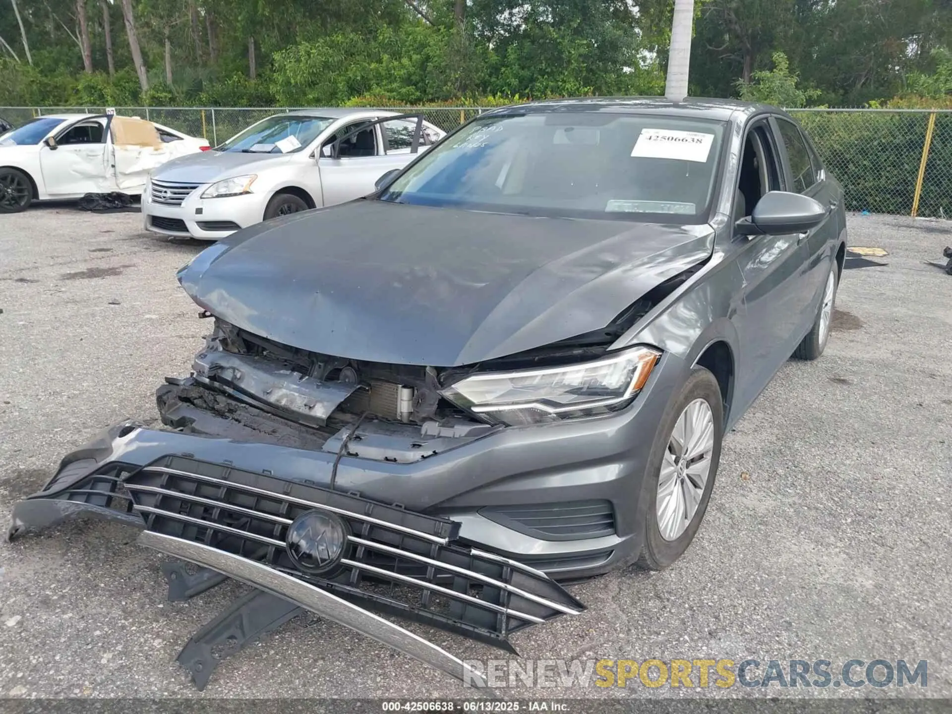 2 Photograph of a damaged car 3VWCB7BU4LM016992 VOLKSWAGEN JETTA 2020