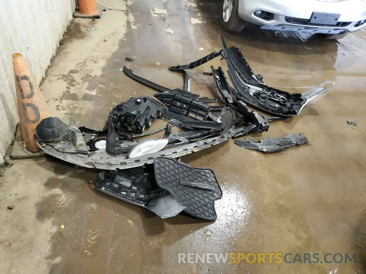 12 Photograph of a damaged car 3VWCB7BU4LM018533 VOLKSWAGEN JETTA 2020
