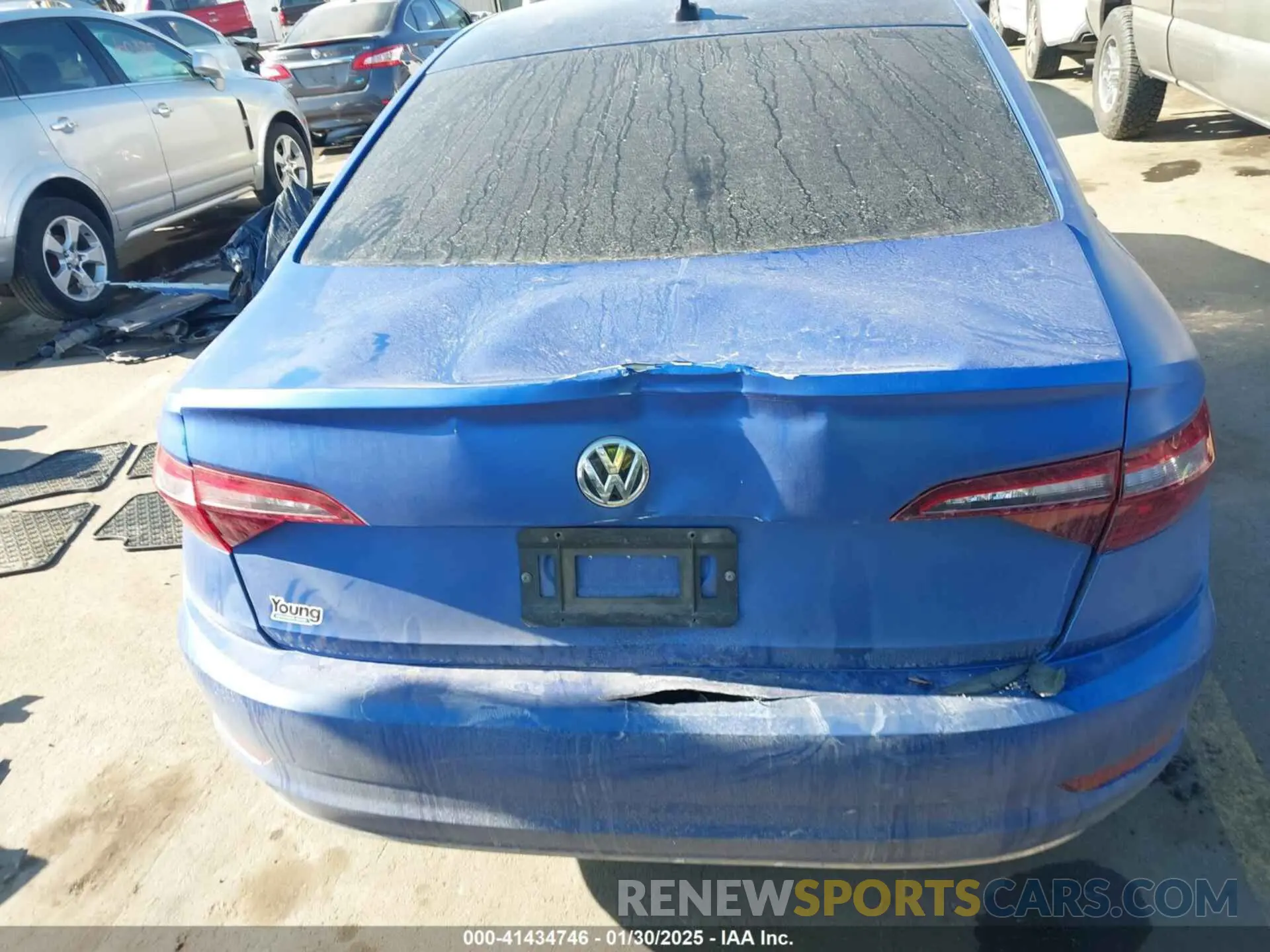 17 Photograph of a damaged car 3VWCB7BU4LM019228 VOLKSWAGEN JETTA 2020