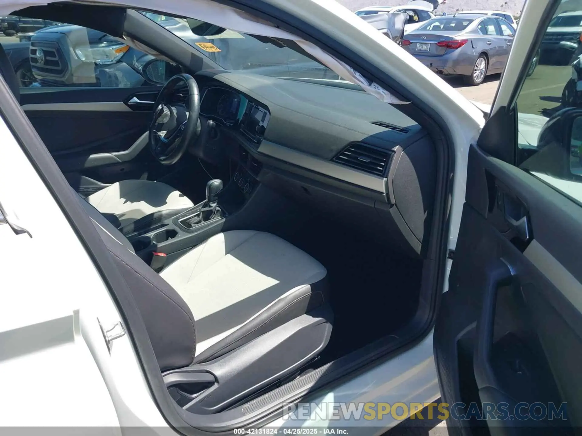 5 Фотография поврежденного автомобиля 3VWCB7BU4LM059258 VOLKSWAGEN JETTA 2020