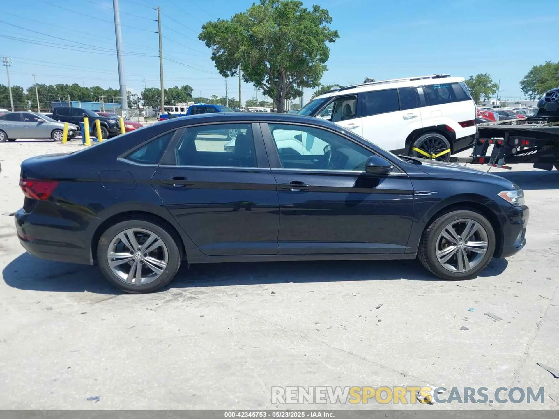 13 Photograph of a damaged car 3VWCB7BU4LM073158 VOLKSWAGEN JETTA 2020