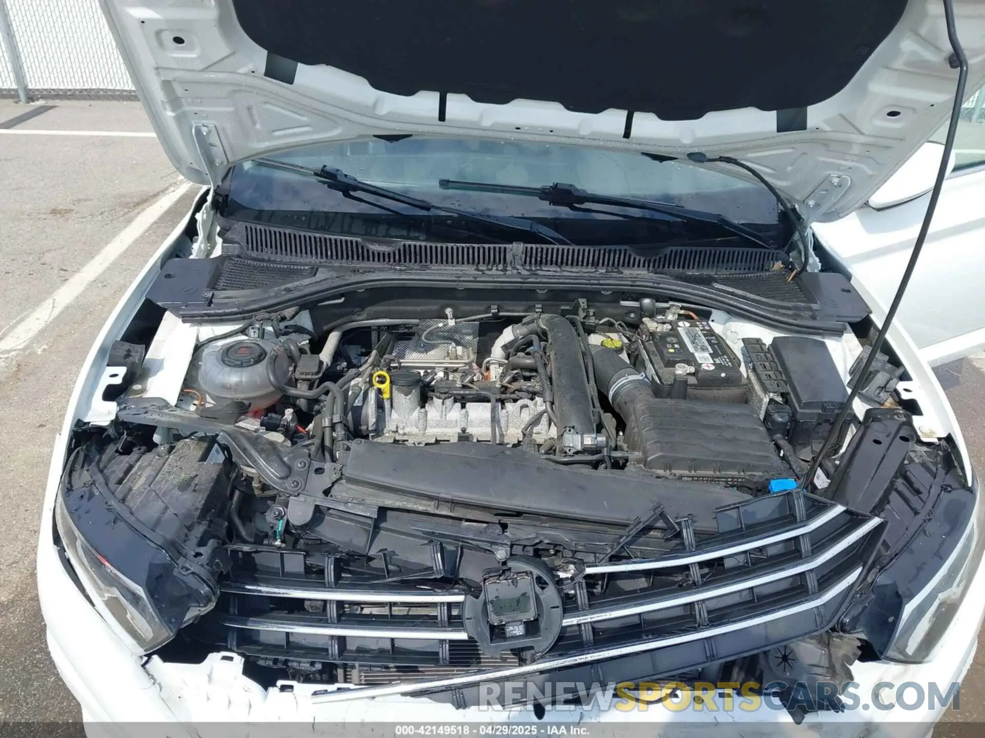 10 Photograph of a damaged car 3VWCB7BU5LM011915 VOLKSWAGEN JETTA 2020