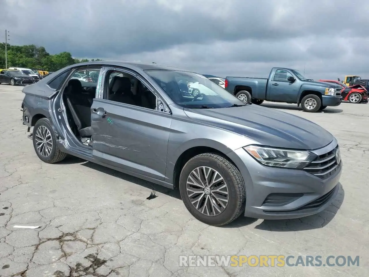4 Photograph of a damaged car 3VWCB7BU7LM033110 VOLKSWAGEN JETTA 2020