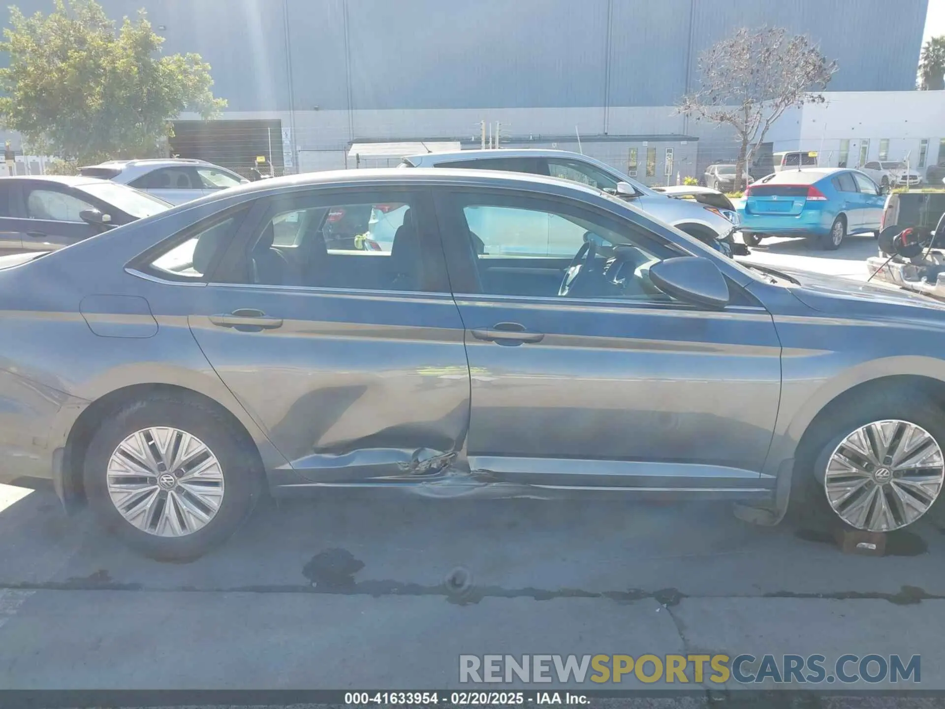 13 Photograph of a damaged car 3VWCB7BU7LM065488 VOLKSWAGEN JETTA 2020