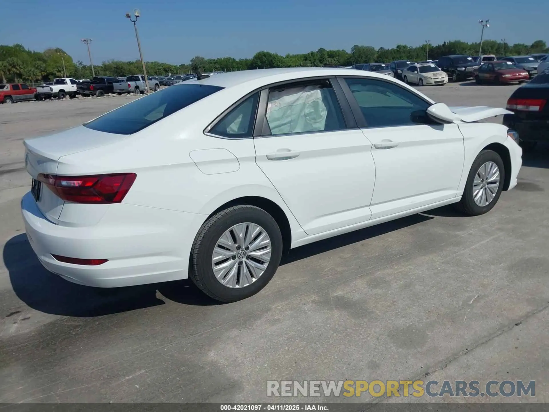 4 Фотография поврежденного автомобиля 3VWCB7BU7LM066351 VOLKSWAGEN JETTA 2020