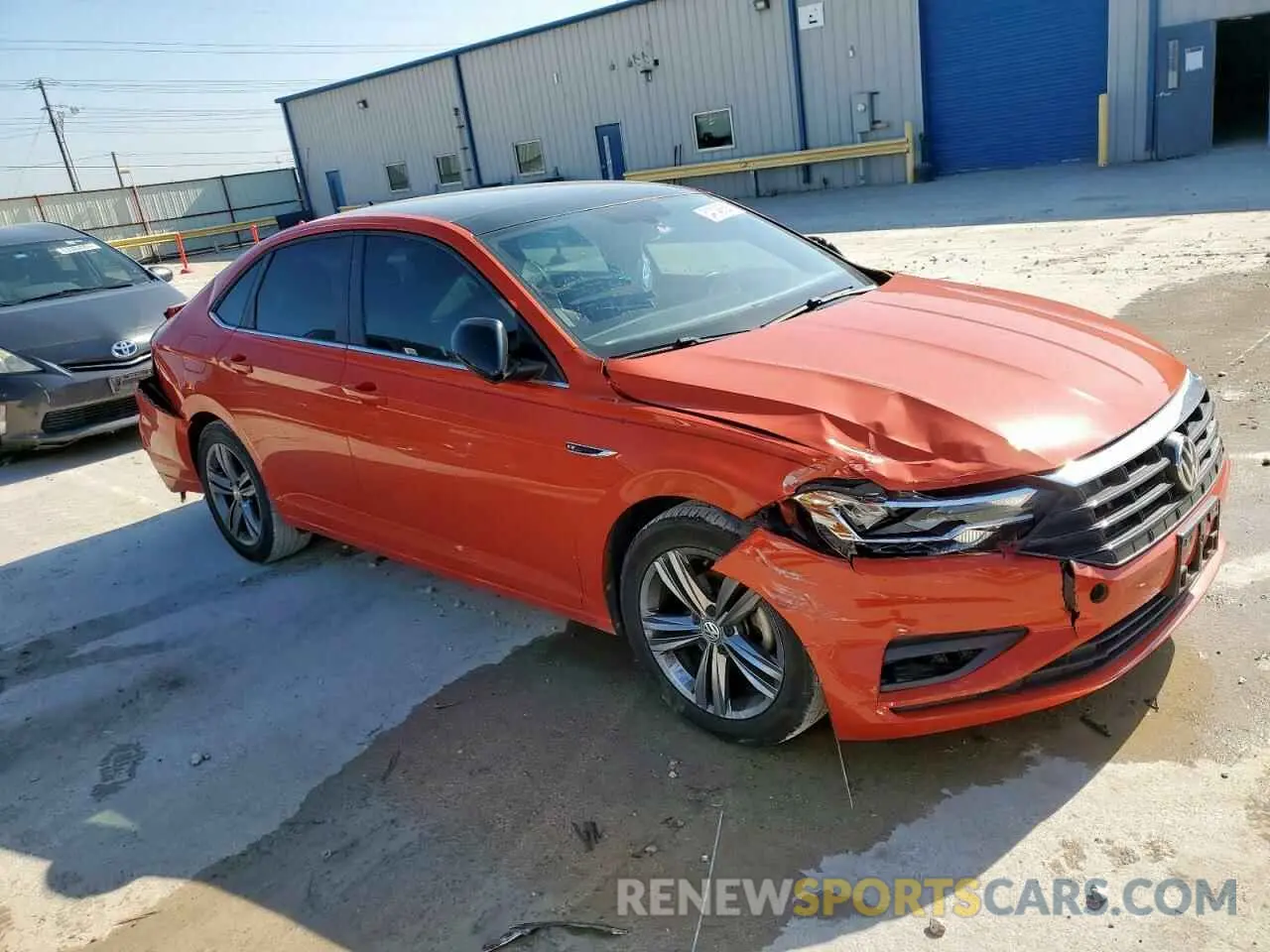 4 Photograph of a damaged car 3VWCB7BU8LM019295 VOLKSWAGEN JETTA 2020