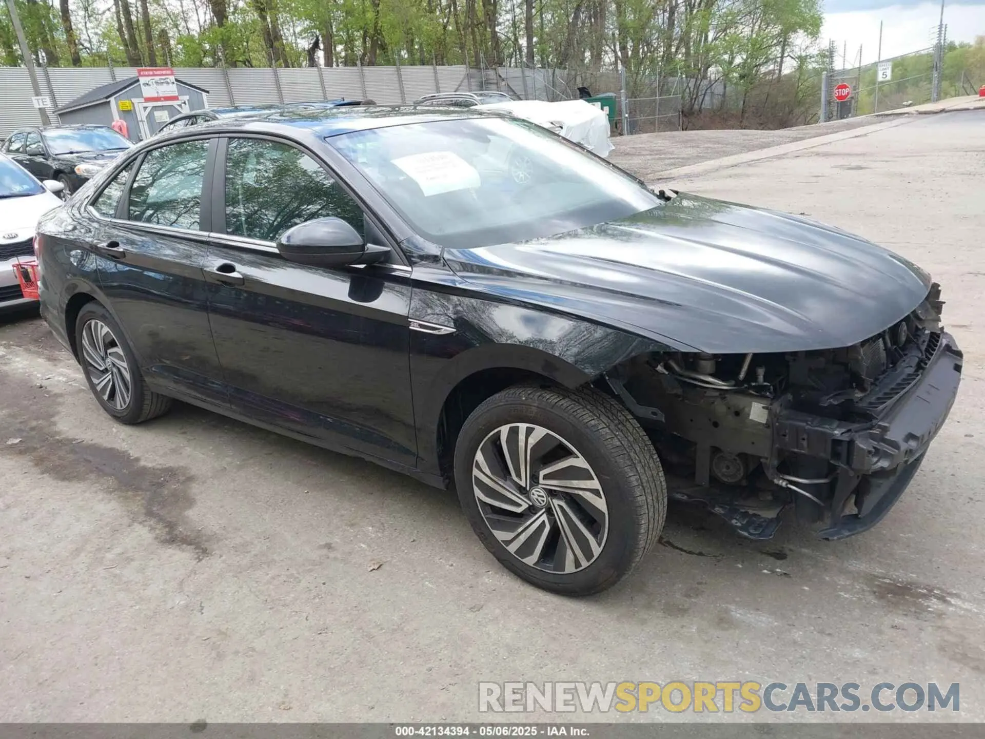 1 Photograph of a damaged car 3VWE57BU2LM081811 VOLKSWAGEN JETTA 2020