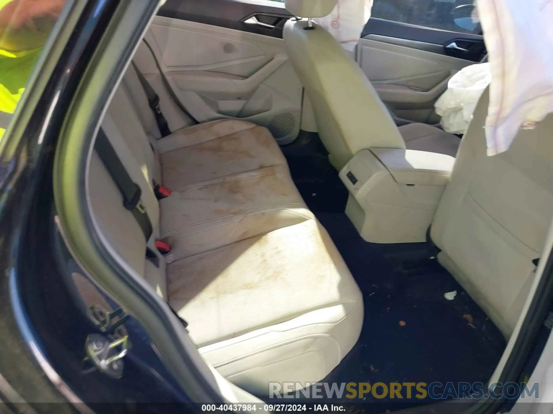 8 Photograph of a damaged car 3VWE57BU2LM093697 VOLKSWAGEN JETTA 2020