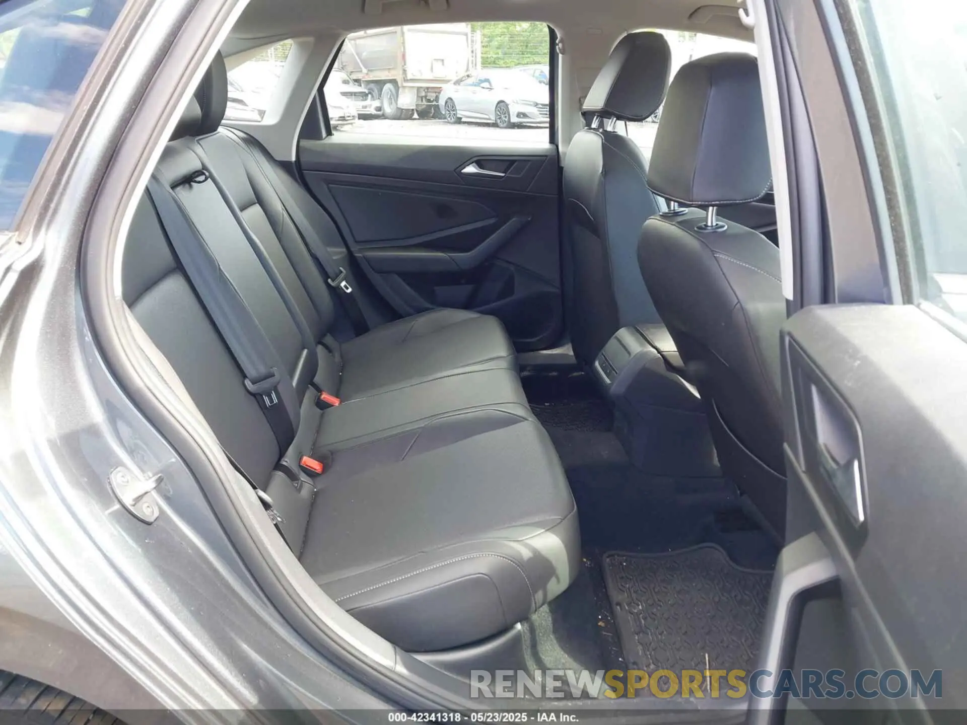 8 Photograph of a damaged car 3VWEB7BU2LM024016 VOLKSWAGEN JETTA 2020