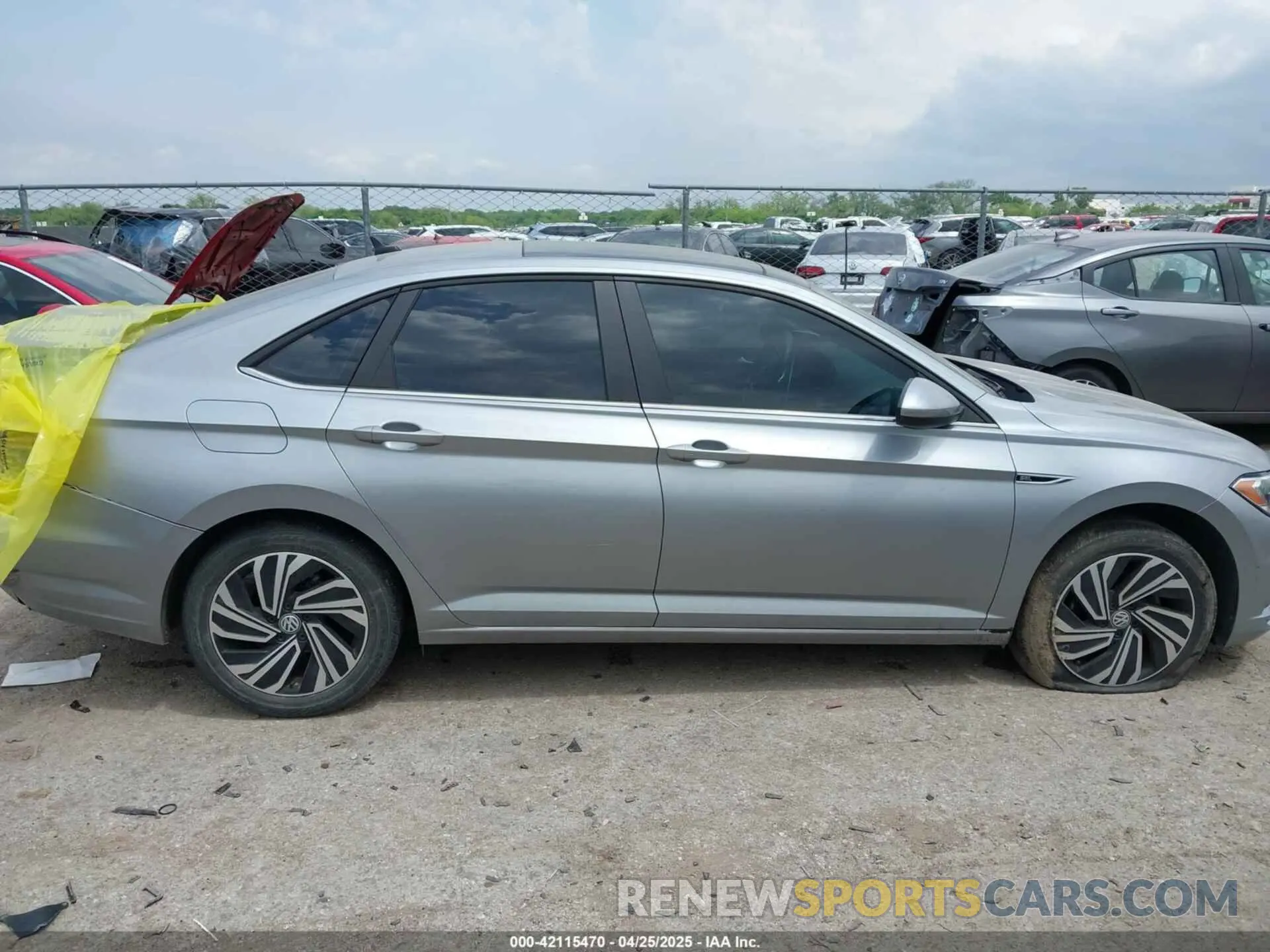 13 Photograph of a damaged car 3VWEB7BU4LM010179 VOLKSWAGEN JETTA 2020