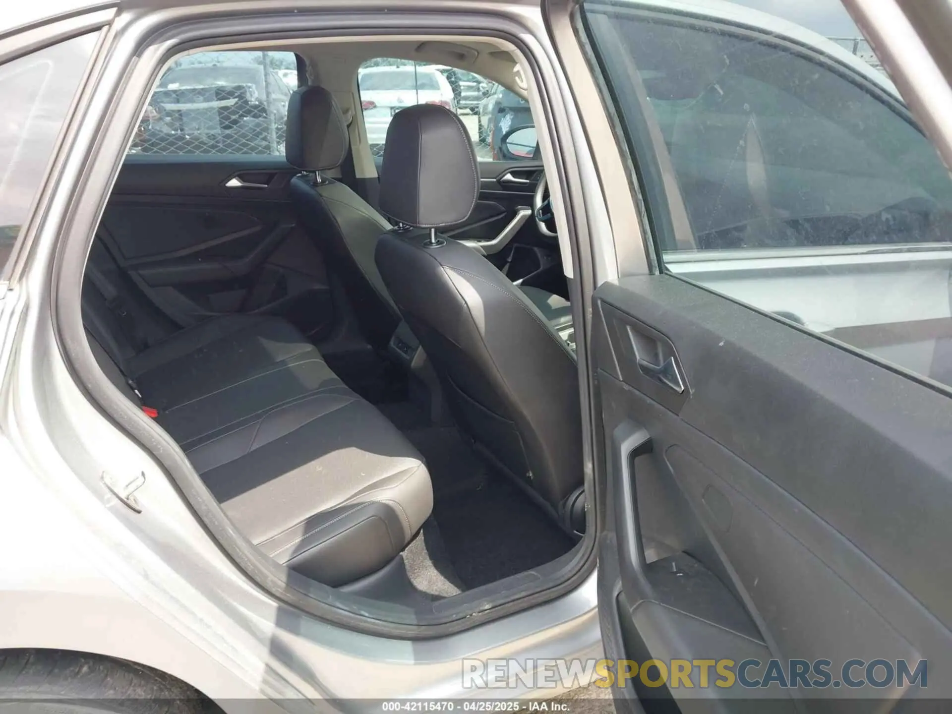 8 Photograph of a damaged car 3VWEB7BU4LM010179 VOLKSWAGEN JETTA 2020